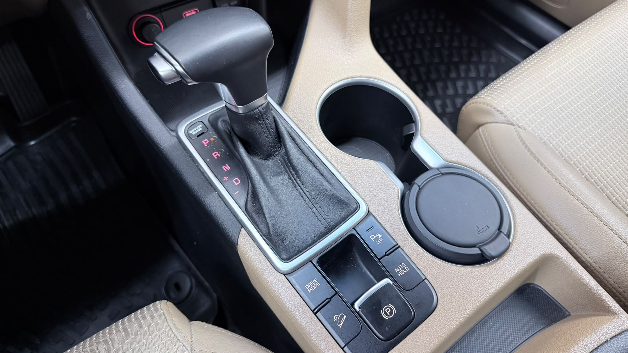 KIA SPORTAGE 19